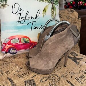 Vera Wang Royce Gray Bow Open Toe Boot Bootie Women's Size 8M